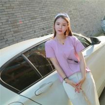 韓版不規(guī)則大V領(lǐng)冰絲短袖T恤女夏季薄款寬松顯瘦百搭純色針織衫